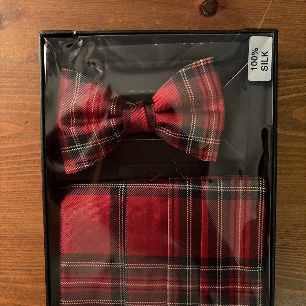 NWT JOS A BANK RED PLAID BOW TIE CUMBERBUND GIFT BOX‎ SET 100% SILK